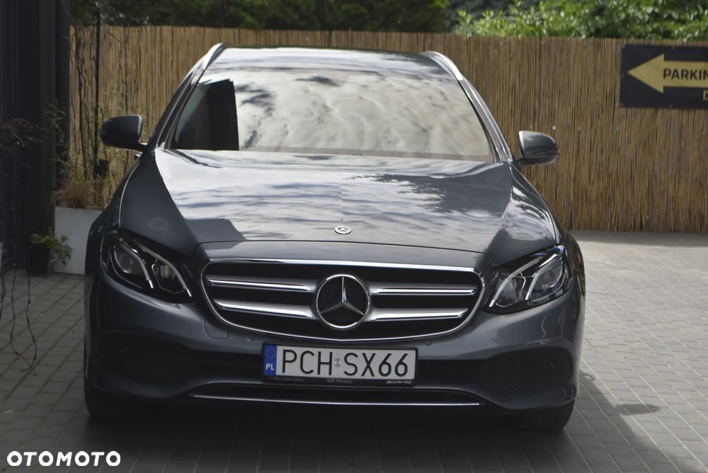 Mercedes-Benz Klasa E 220 d 9G-TRONIC Exclusive - 2