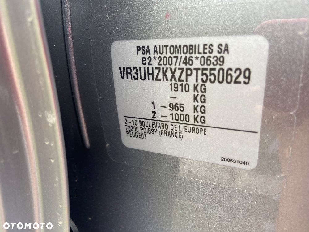 Peugeot 208 e-208 50kWh Allure - 13