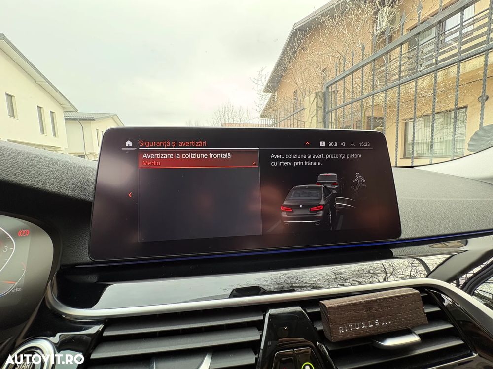 BMW Seria 5 520i AT MHEV - 10