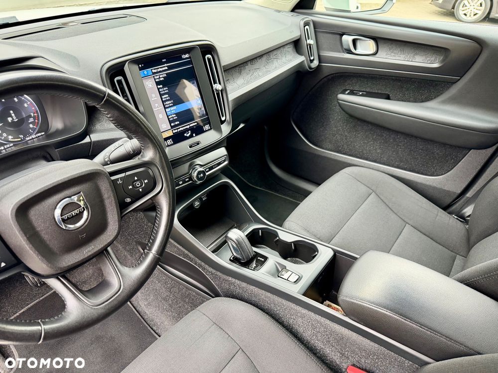 Volvo XC 40 T3 Momentum - 13