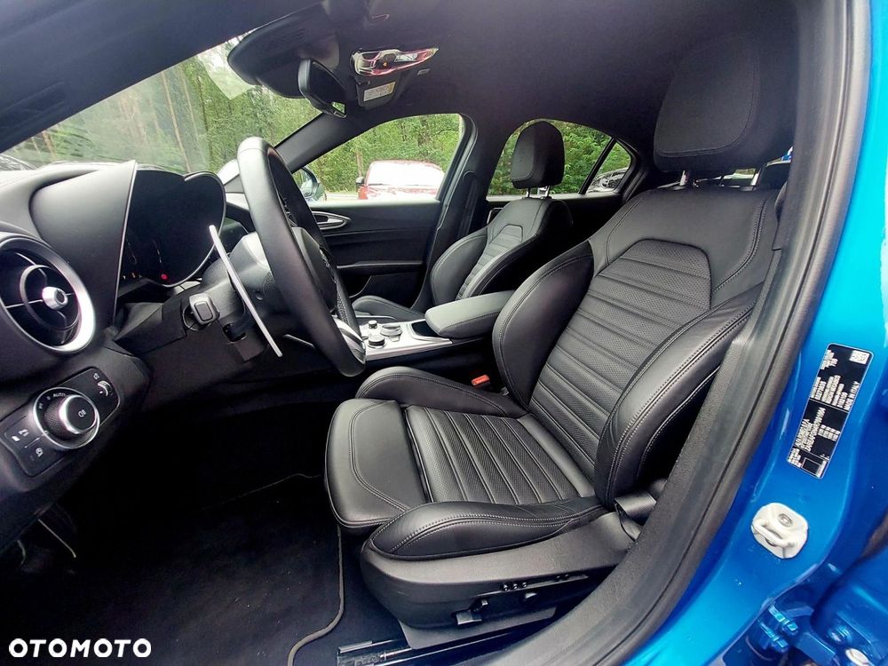 Alfa Romeo Giulia 2.0 Turbo Veloce Q4 - 12