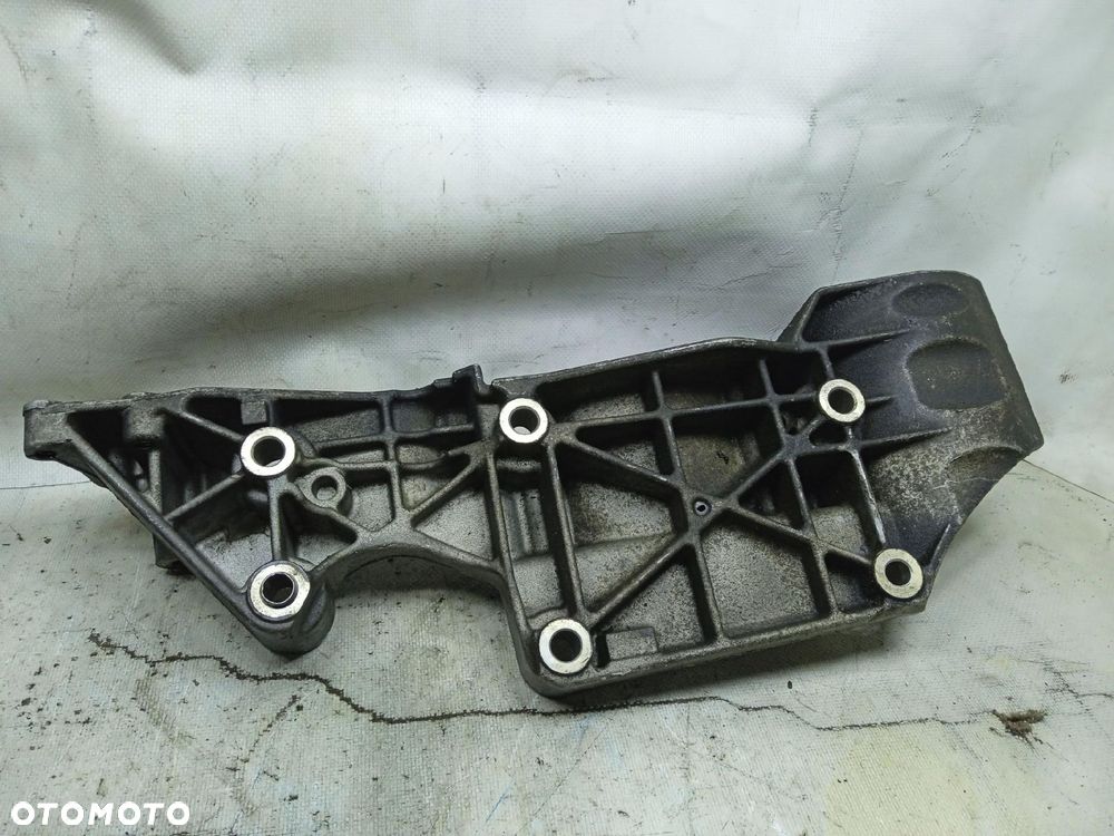 Wspornik Łapa Alternatora 045903143C Audi A3 8L 1.9 Tdi - 2