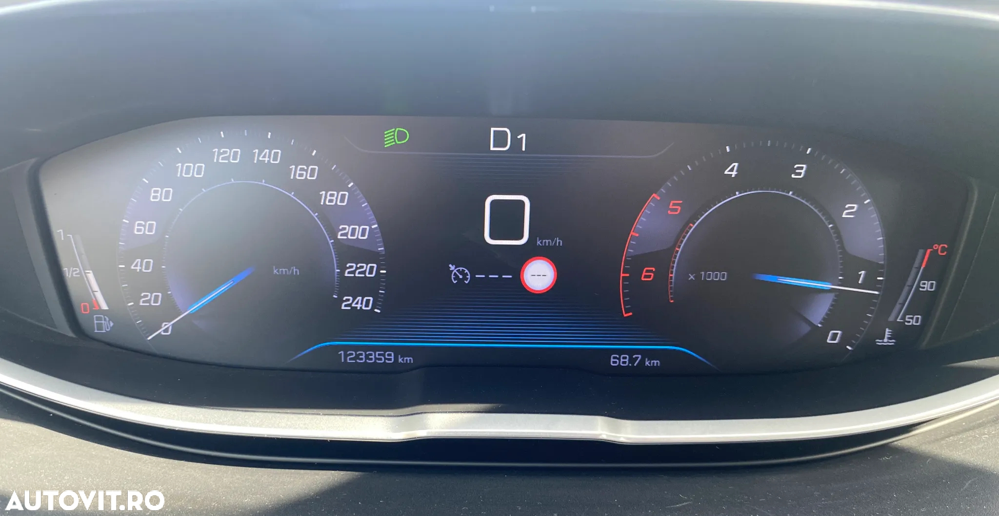 Peugeot 3008 1.6 BlueHDI S&S EAT6 Active - 9