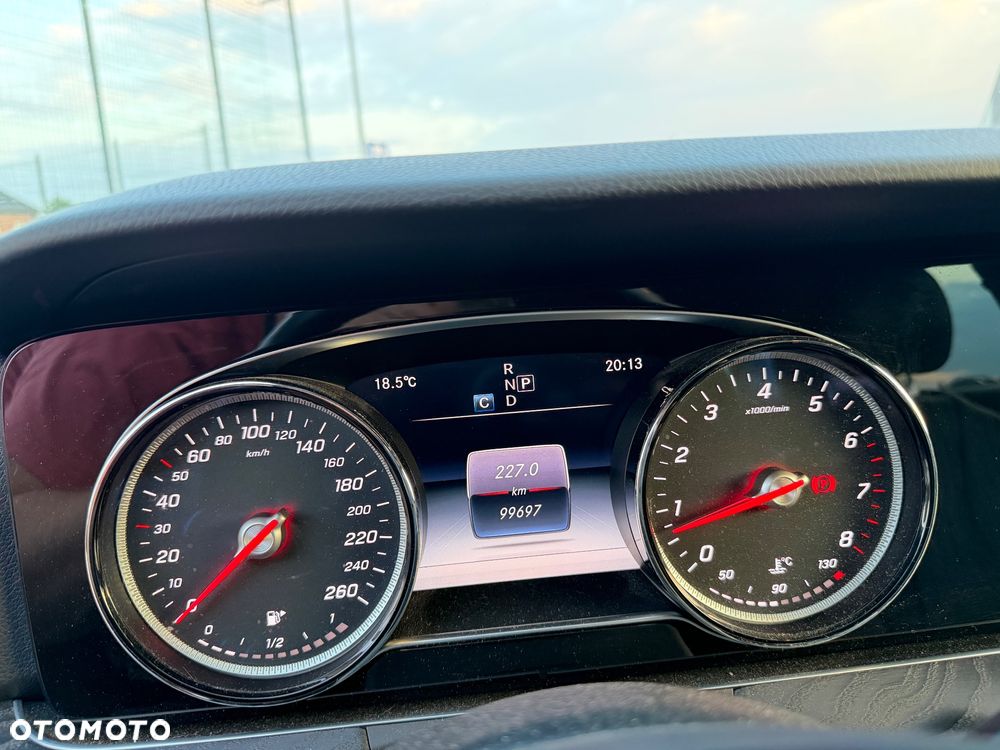 Mercedes-Benz Klasa E 200 9G-TRONIC Avantgarde - 25