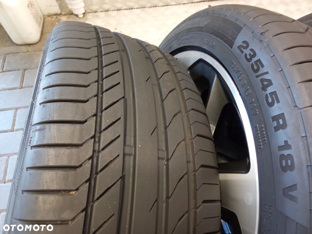 Koła Hyundai Kona Genesis I40 7,5Jx18 et52 5x114,3 7,3mm - 12