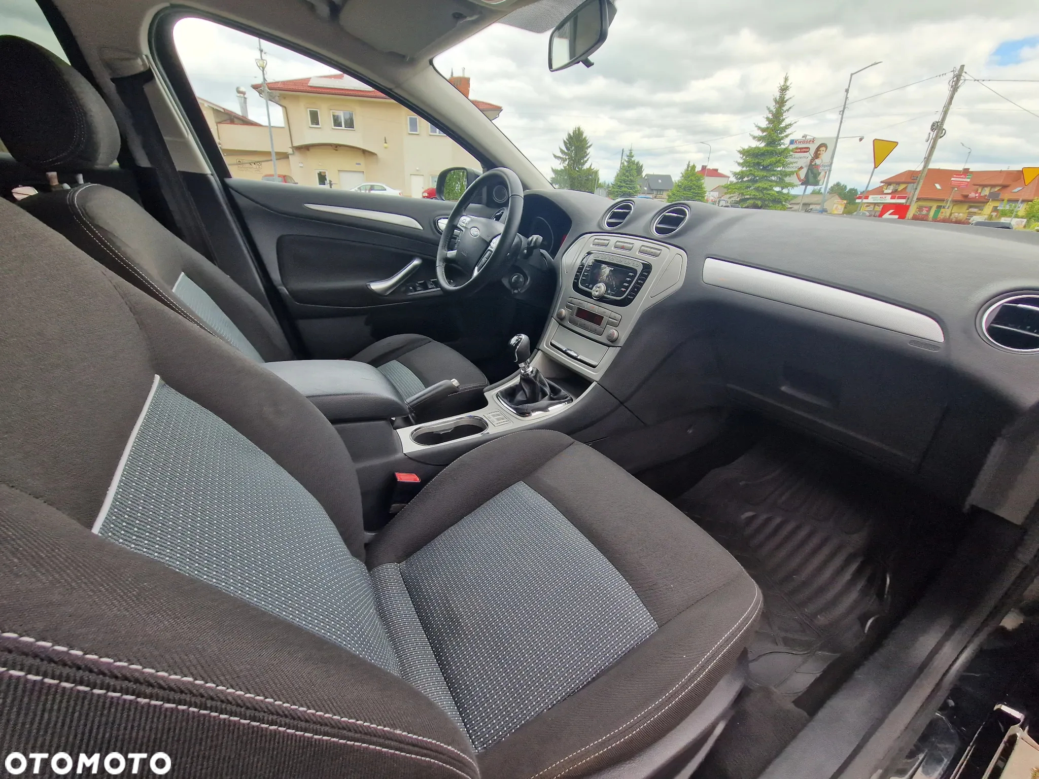 Ford Mondeo Turnier 2.0 TDCi Business Edition - 4