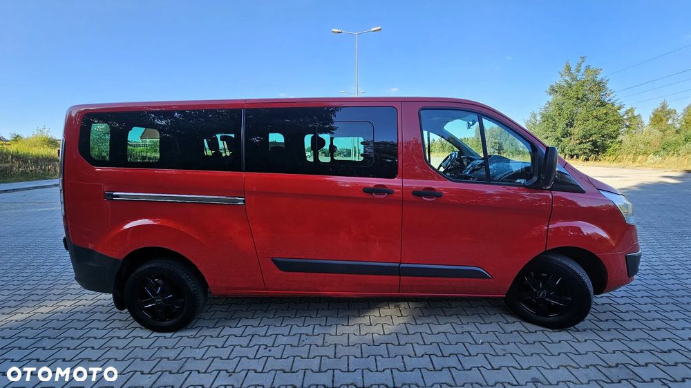Ford Transit Custom 290 L2H1 Limited - 11