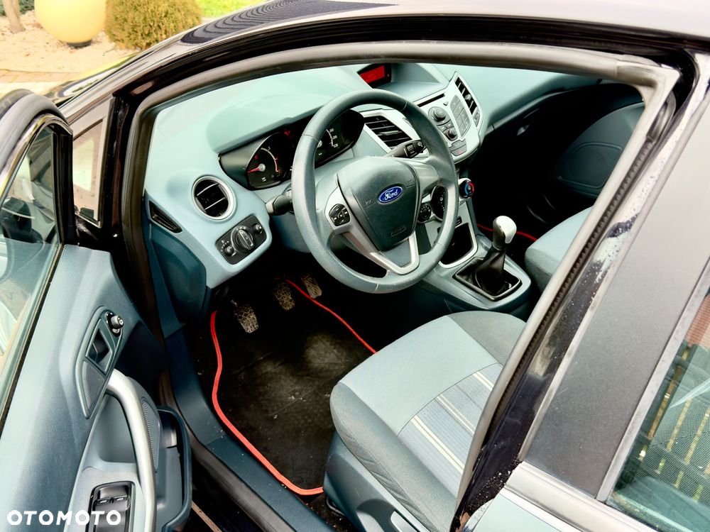 Ford Fiesta - 21