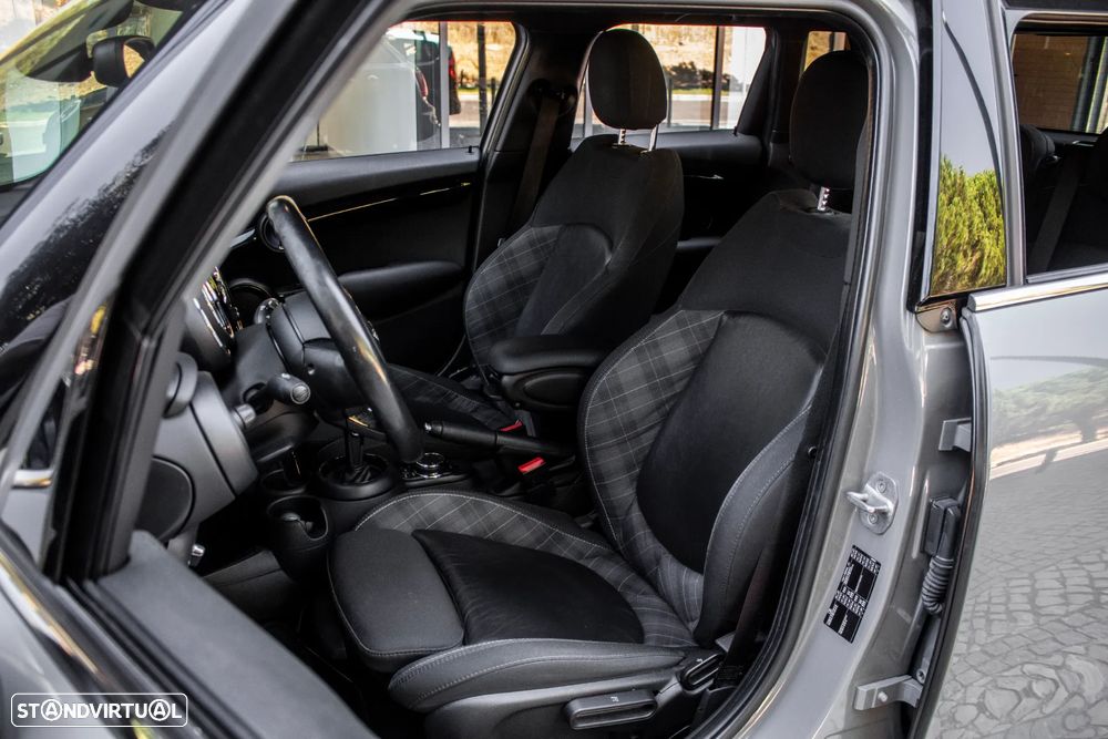 MINI 5 Portas Cooper SD Aut. - 28