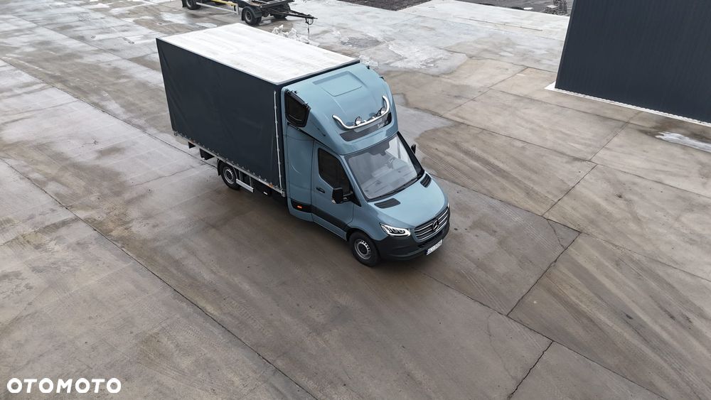 Mercedes-Benz Sprinter - 2