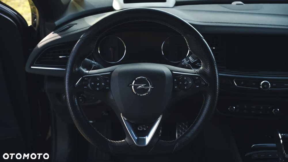 Opel Insignia 2.0 T 4x4 GSi S&S - 35