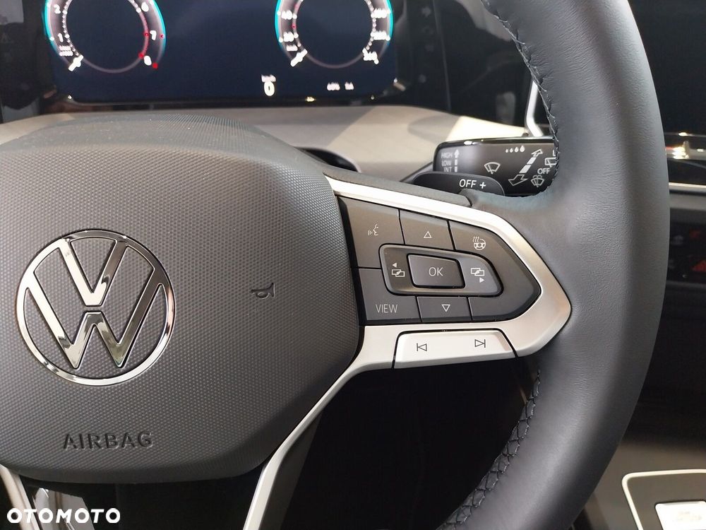 Volkswagen Golf - 9