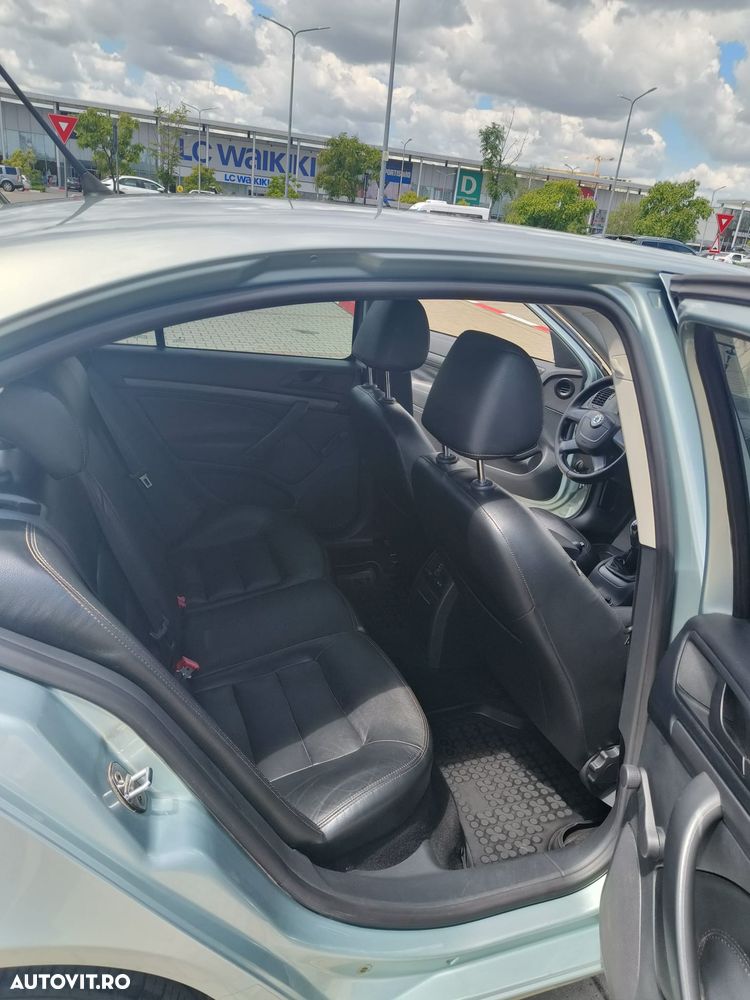 Skoda Octavia 1.4 MPI - 11