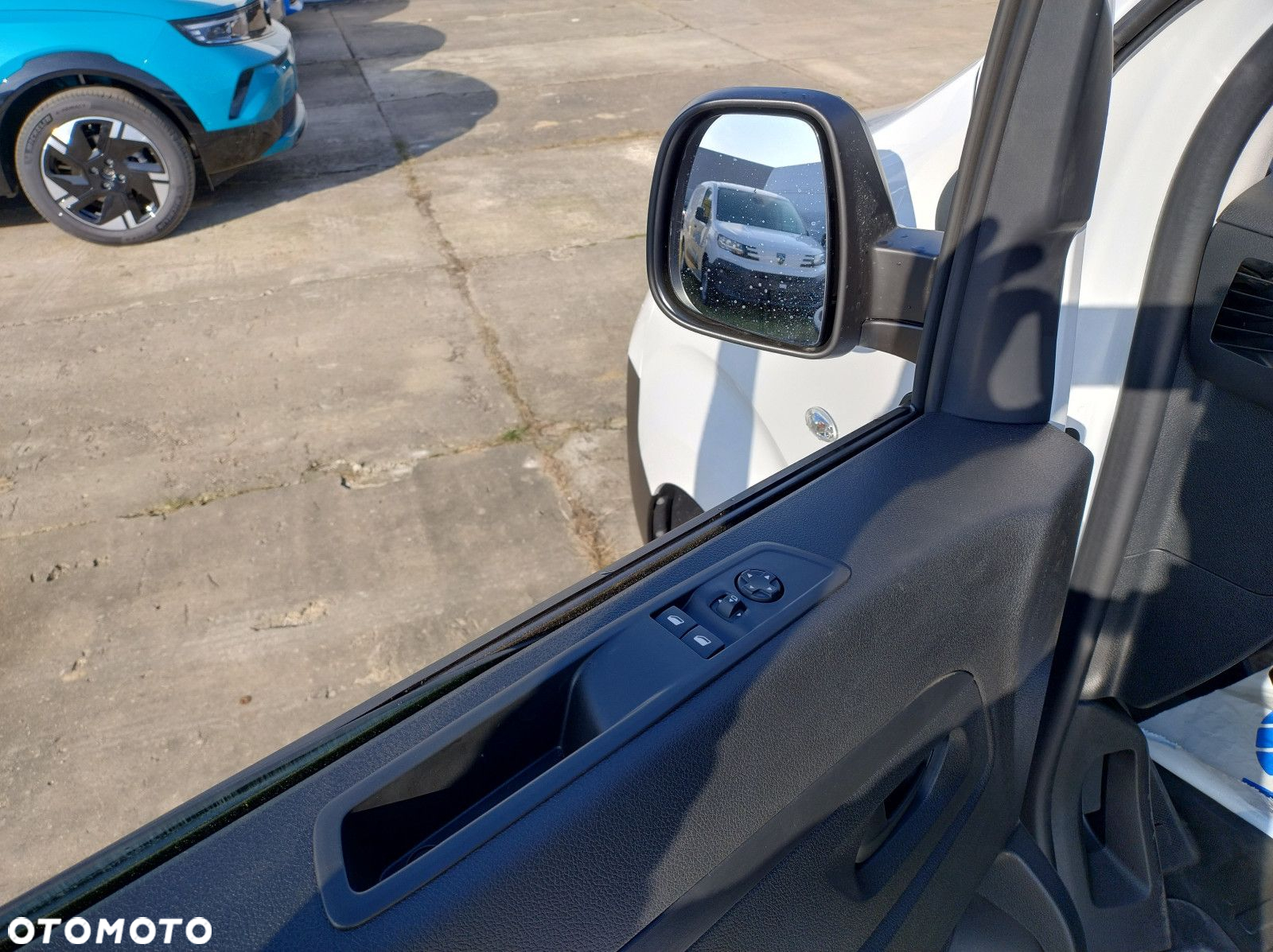 Opel vivaro Nowy Vivaro Furgon Extra Long 2.0d 177 KM S&S EAT8 - 29