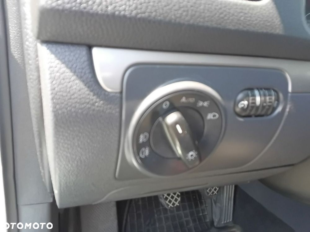 Volkswagen Golf - 26