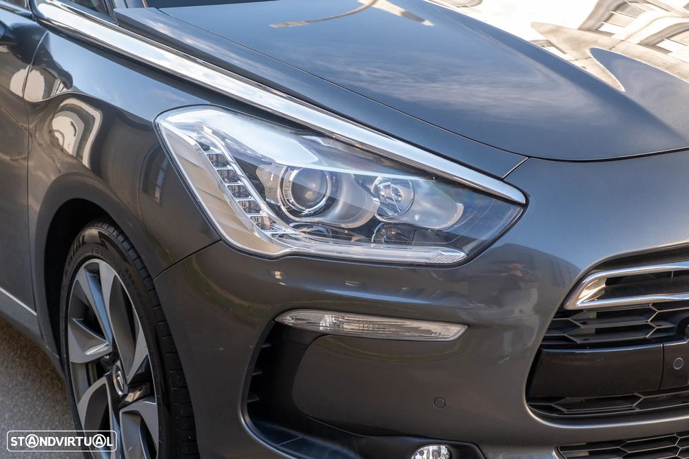 Citroën DS5 HDi 165 Aut. SportChic - 2