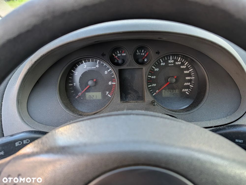 Seat Ibiza 1.4 16V Signo - 8