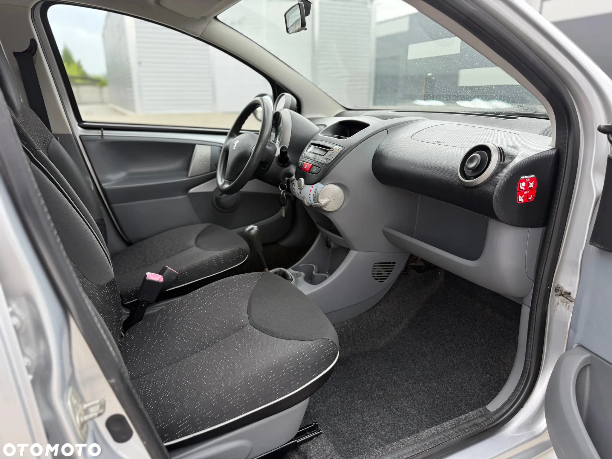Peugeot 107 1.0 Happy Euro5 - 14