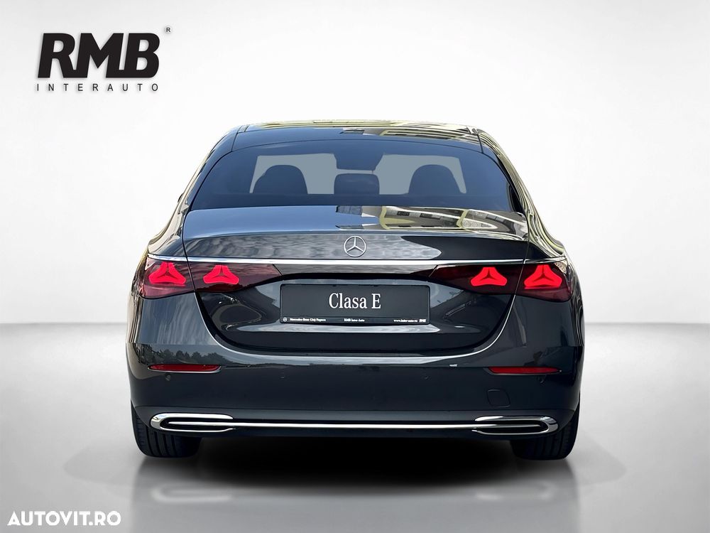 Mercedes-Benz E 200 4MATIC MHEV - 4