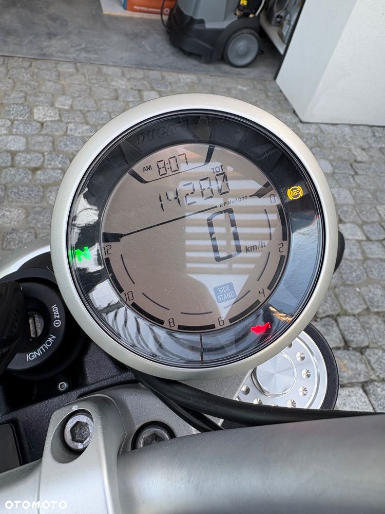 Ducati Scrambler - 8