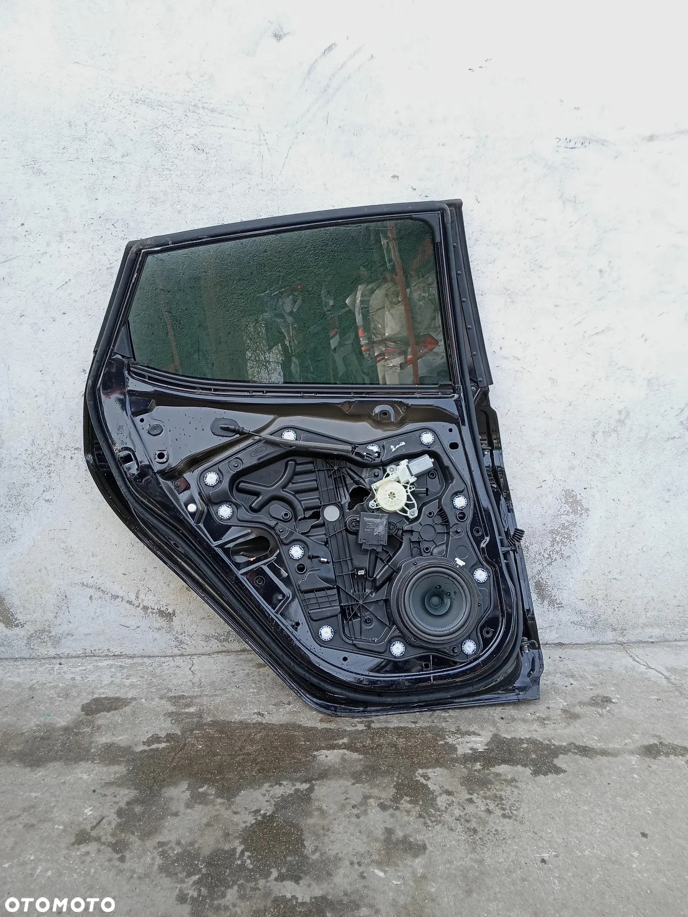 FORD FIESTA MK8 19-DRZWI TYLNE TYŁ - 24