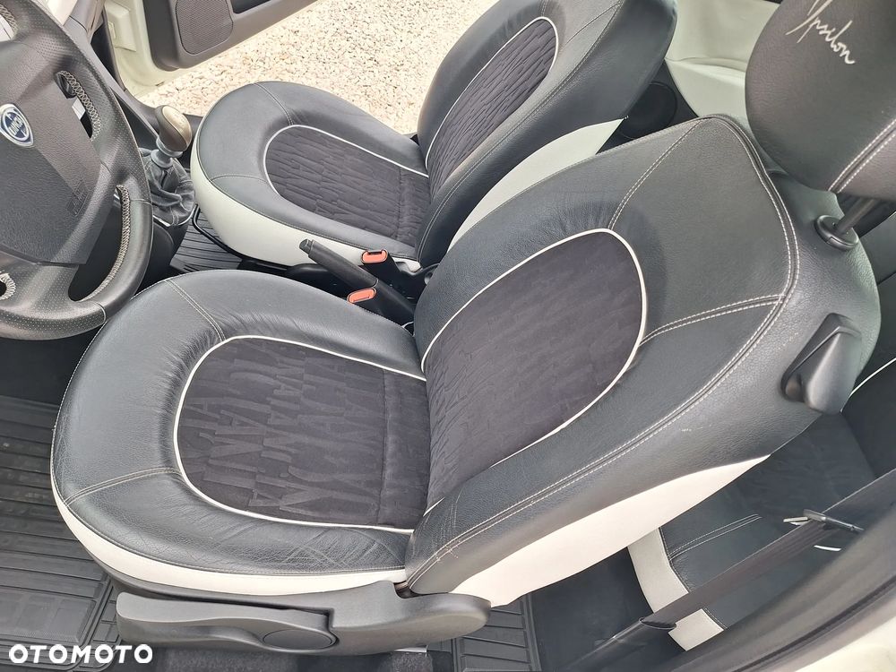 Lancia Ypsilon Y 1.2 8v Elefantino Gold - 13