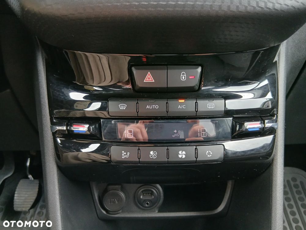 Peugeot 2008 1.6 VTi Style - 9