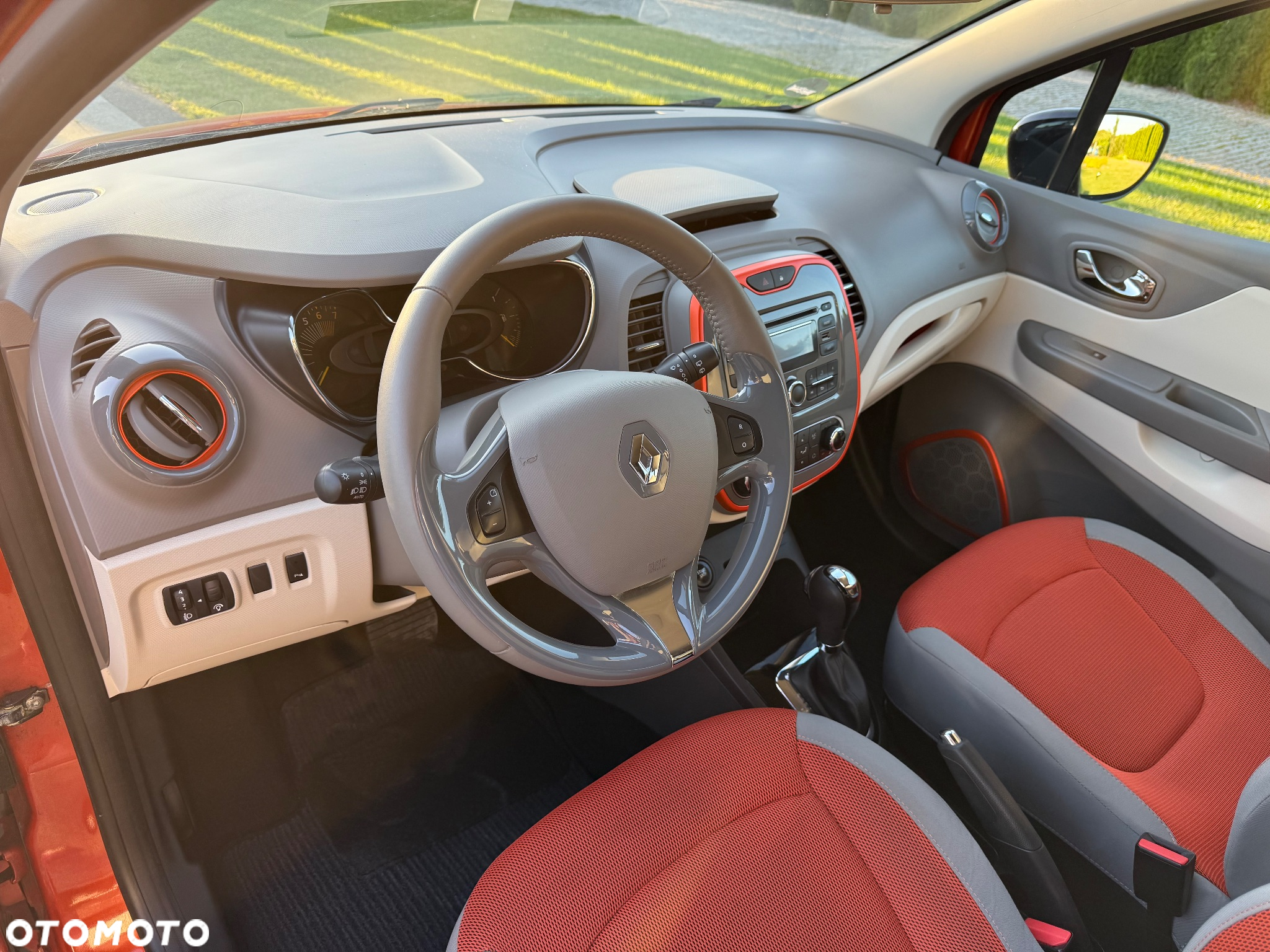 Renault Captur ENERGY TCe 120 EDC LIMITED - 27