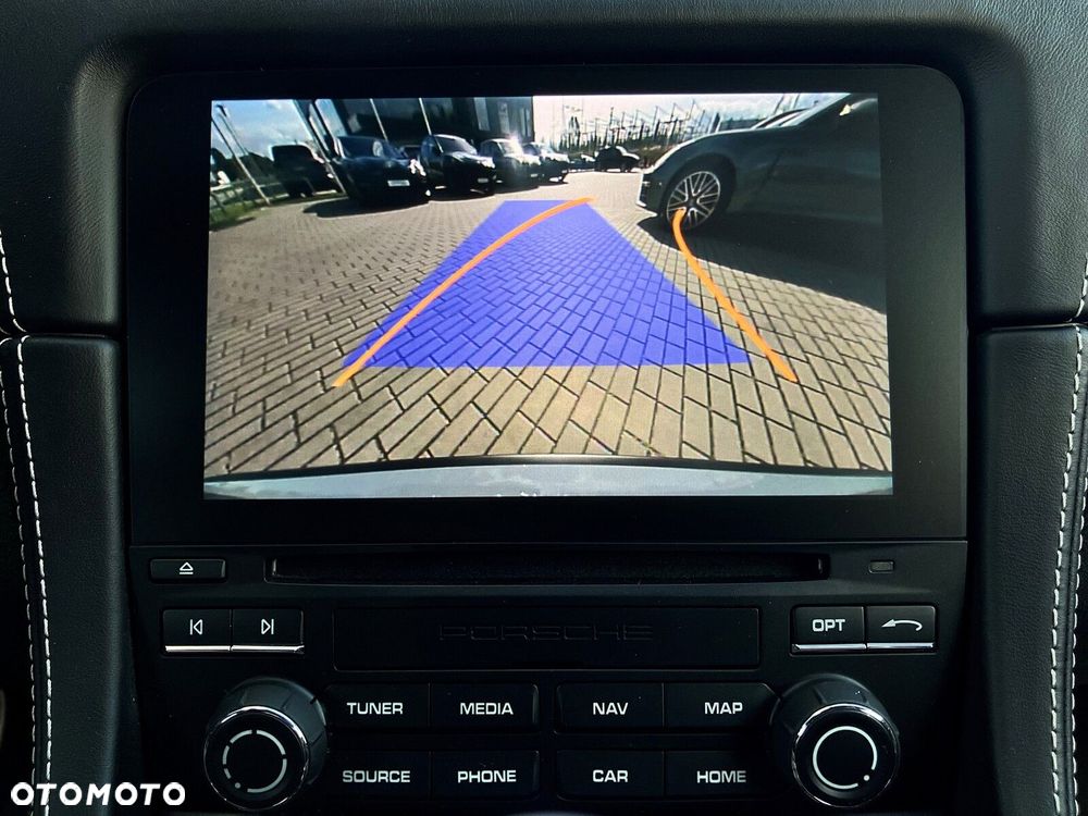 Porsche 718 Spyder - 24