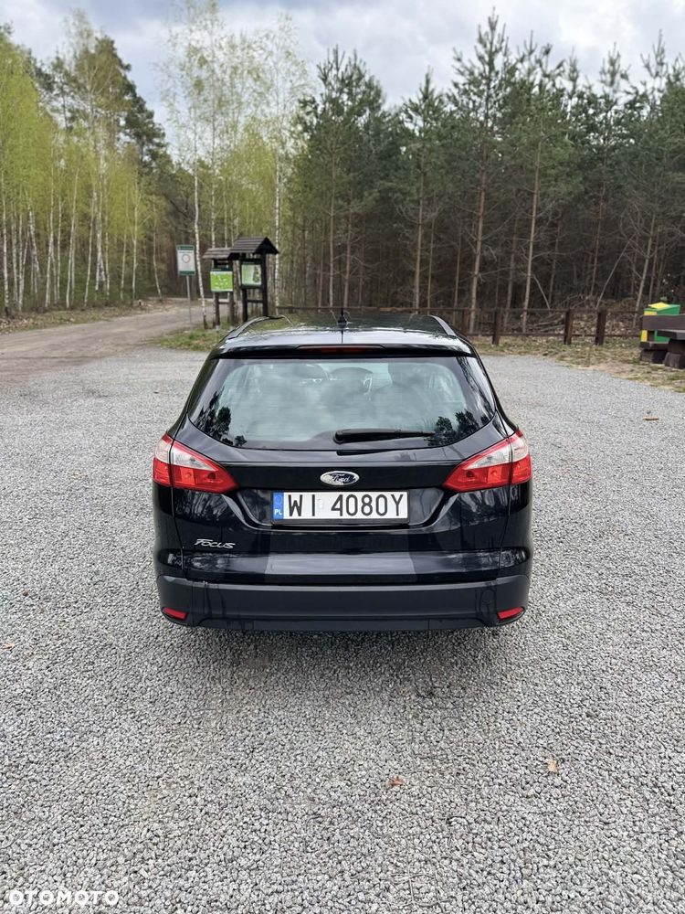Ford Focus SW - 8