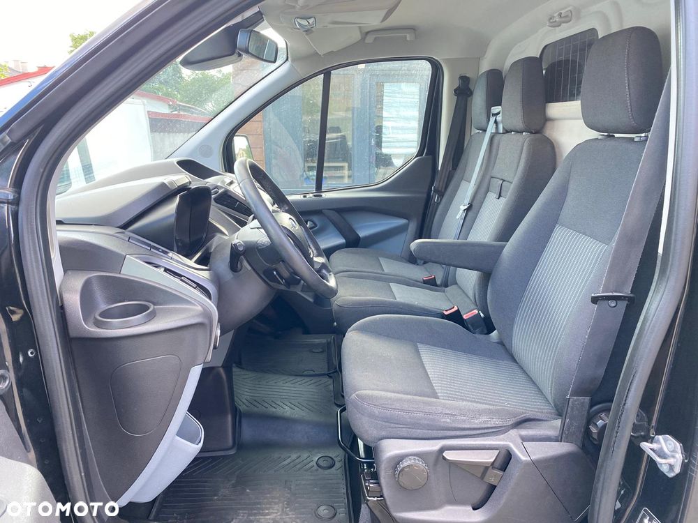Ford TRANSIT CUSTOM - 9