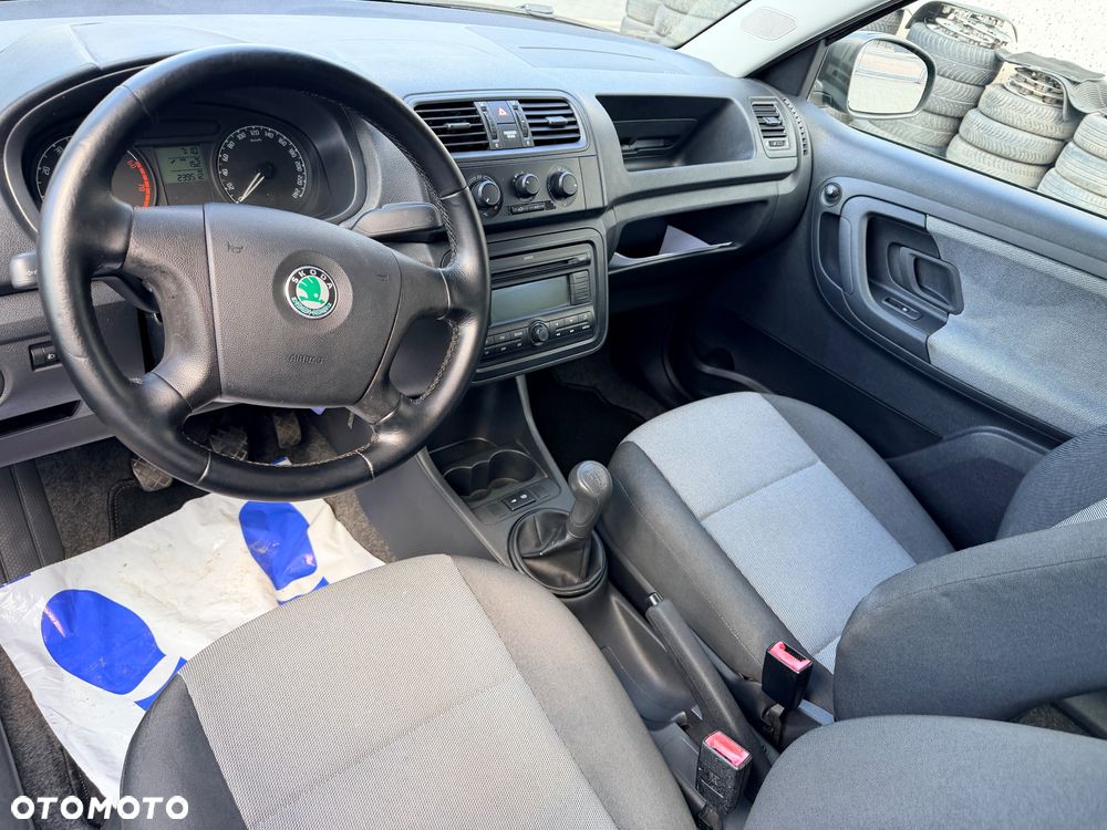 Skoda Fabia 1.4 16V Ambiente - 12