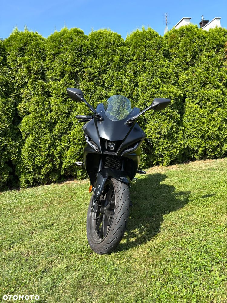 Yamaha YZF - 1