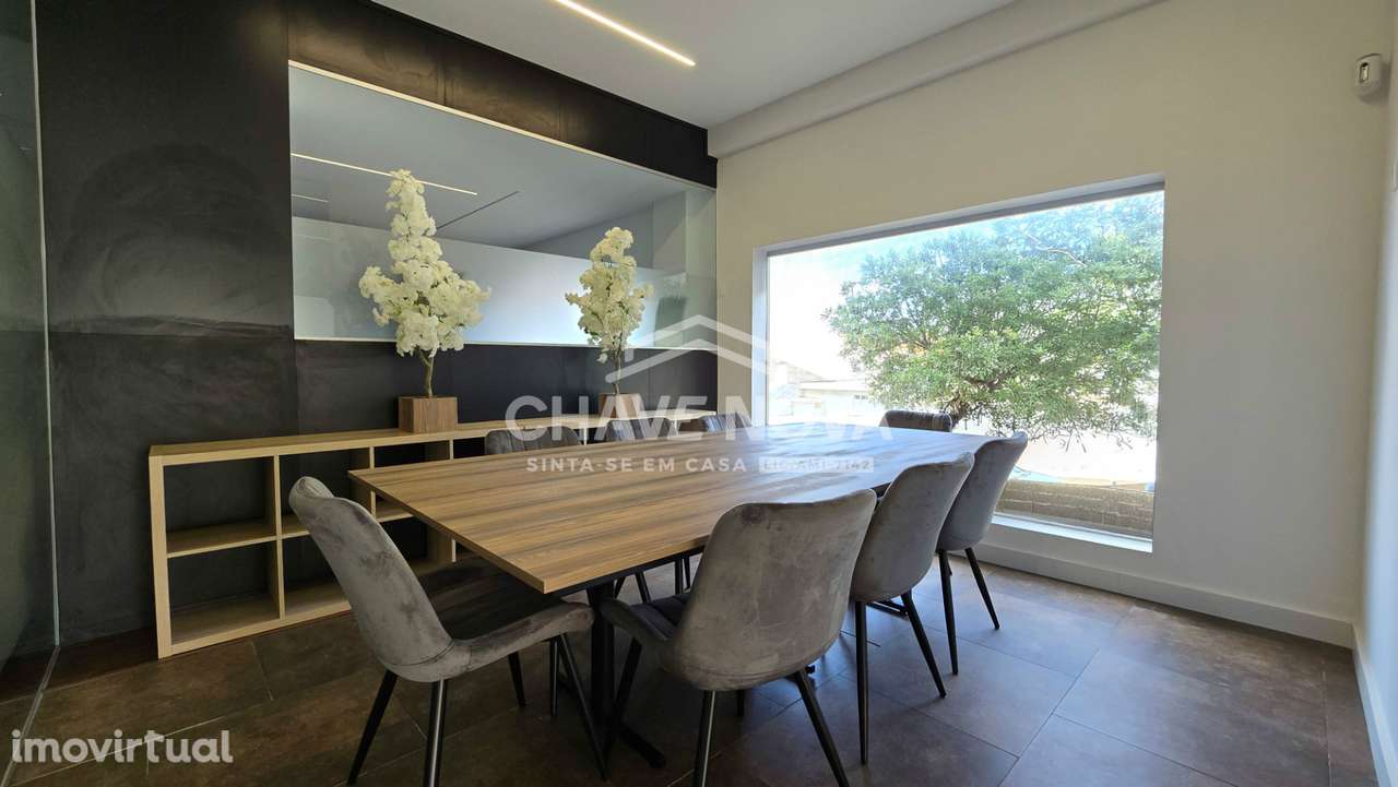 Loja com 207m2 na Praia de Lavadores em Canidelo - Grande imagem: 3/31