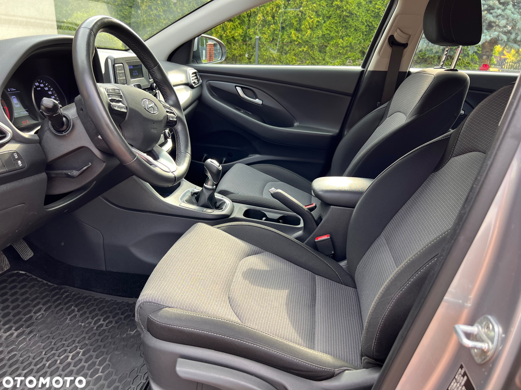 Hyundai i30 1.5 DPI Classic + - 7