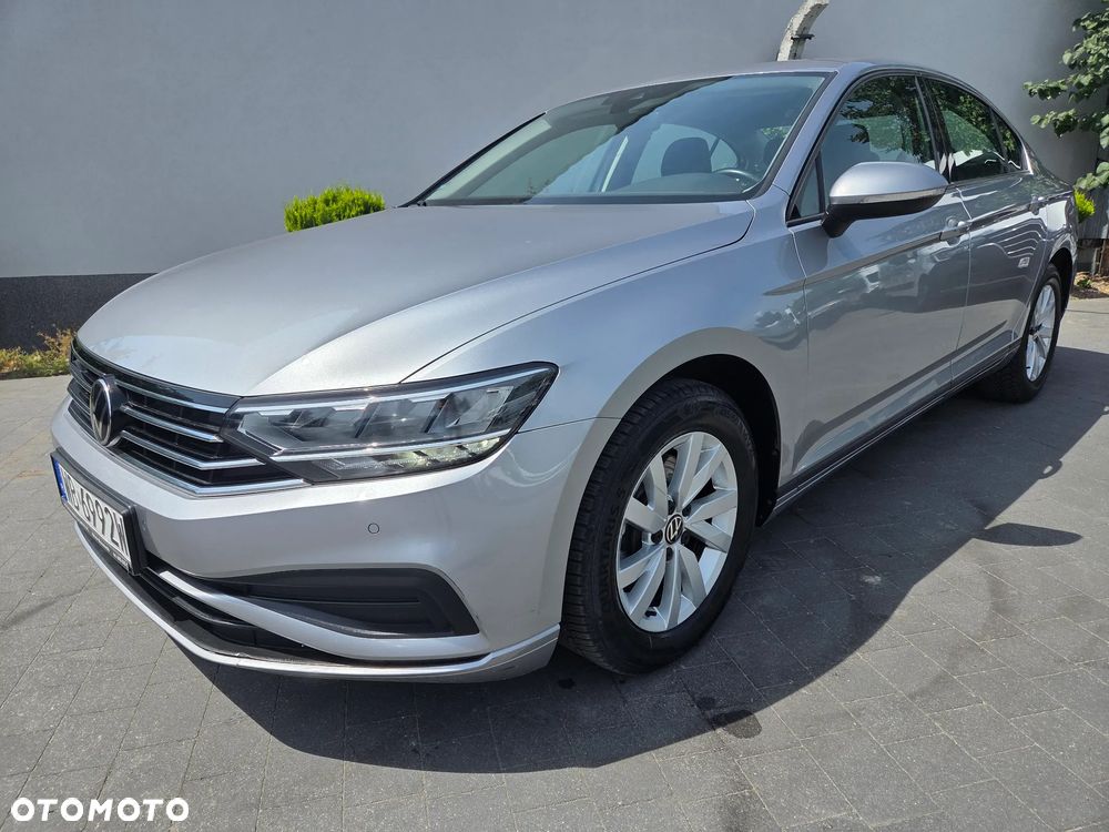 Volkswagen Passat - 2