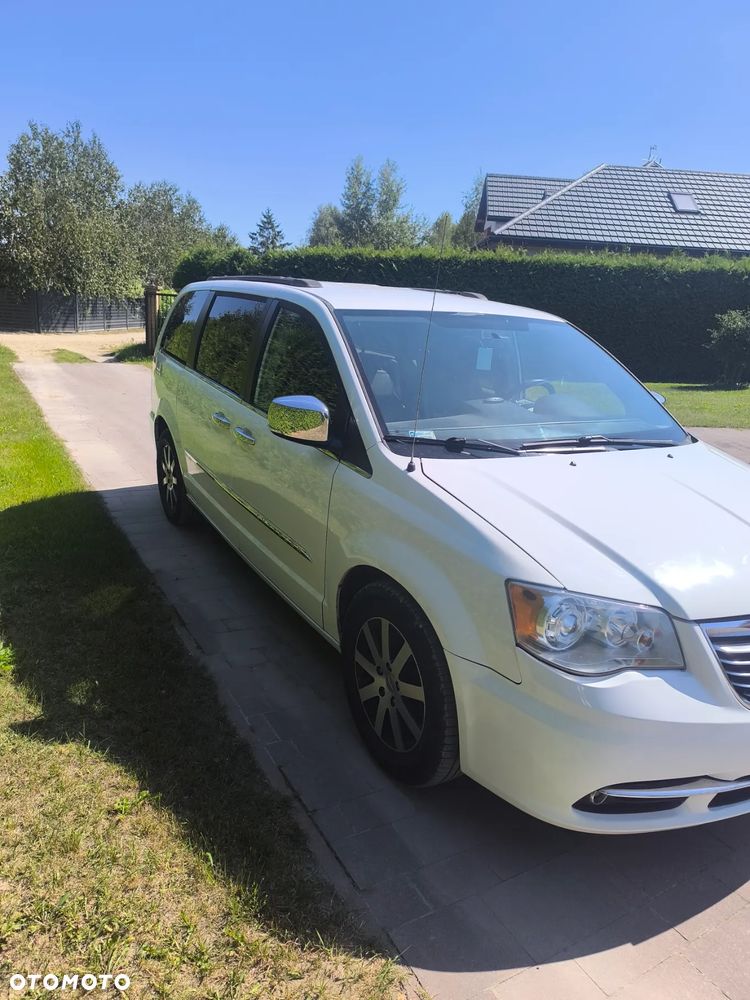 Chrysler Town & Country 3.6 Touring - 8