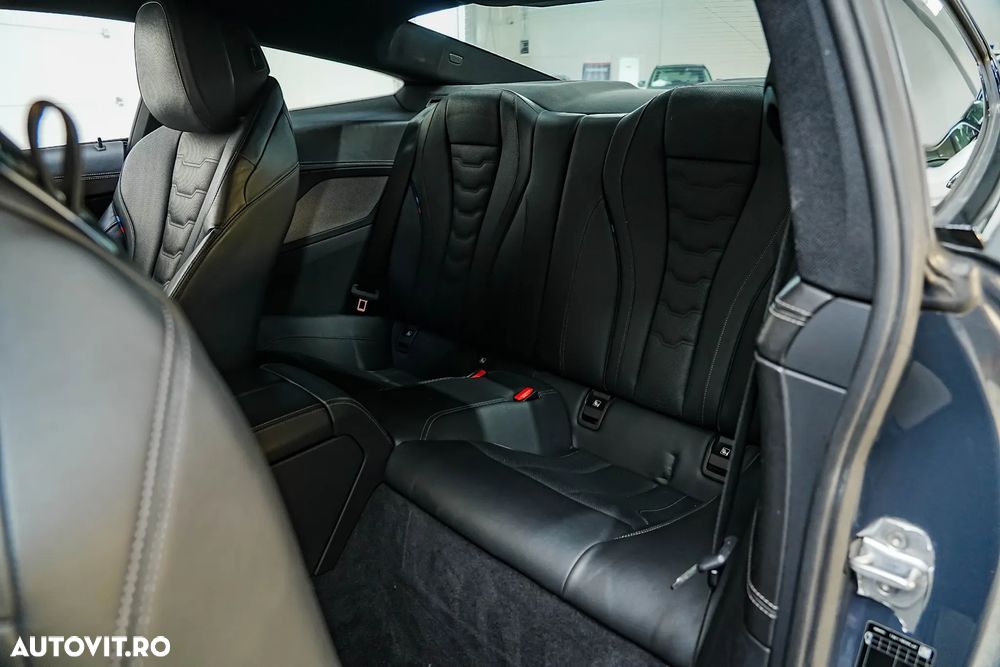 BMW M8 M850i xDrive - 4