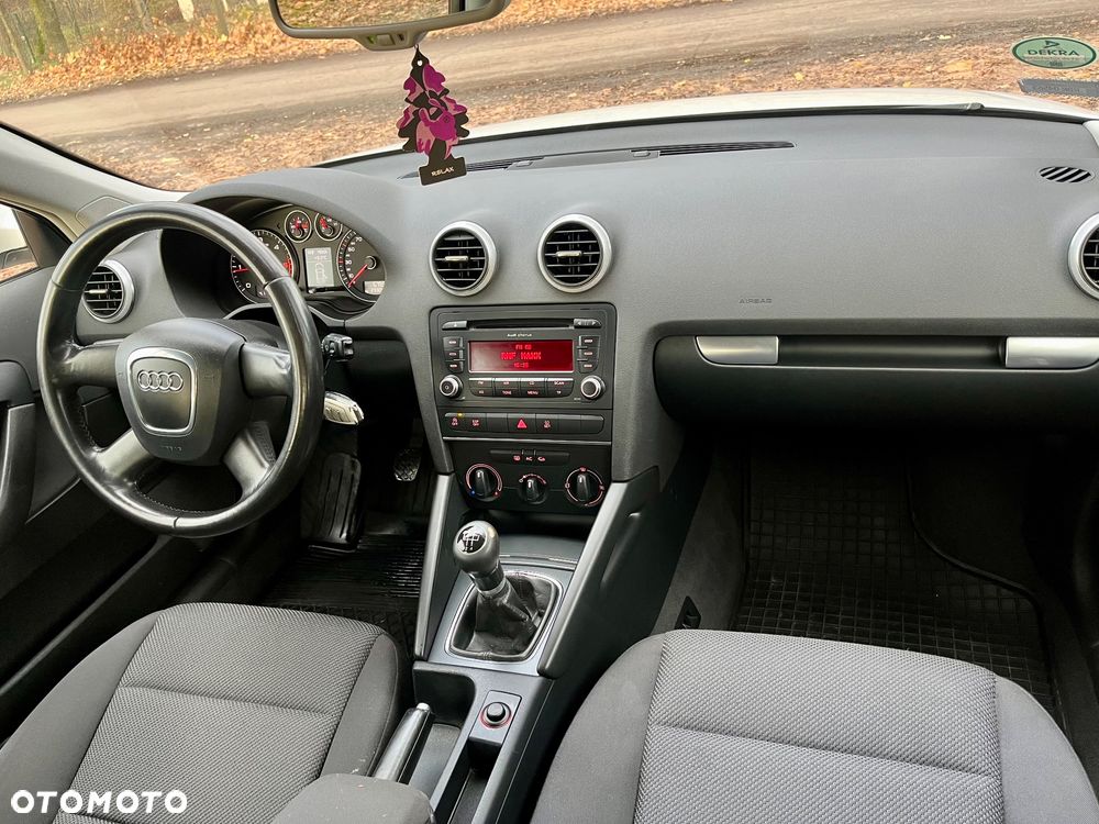 Audi A3 Sportback ver-1-6-tdi-sportback-clean-diesel-s-line-sportpaket - 9