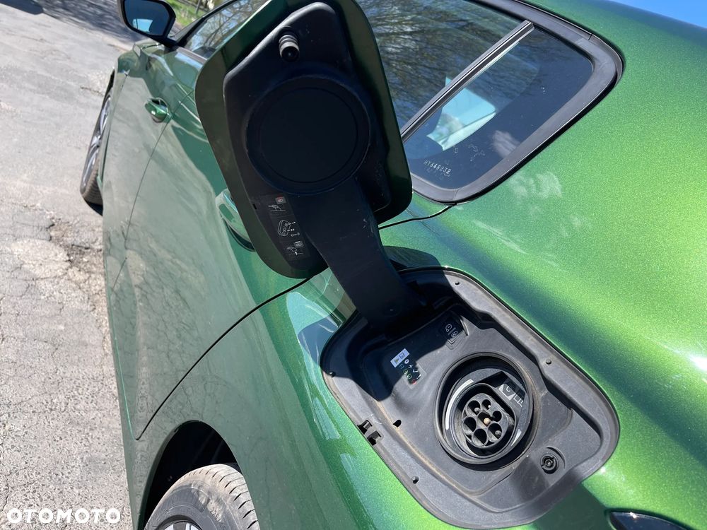 Peugeot 308 1.6 Hybrid PHEV Active Pack EAT8 - 29