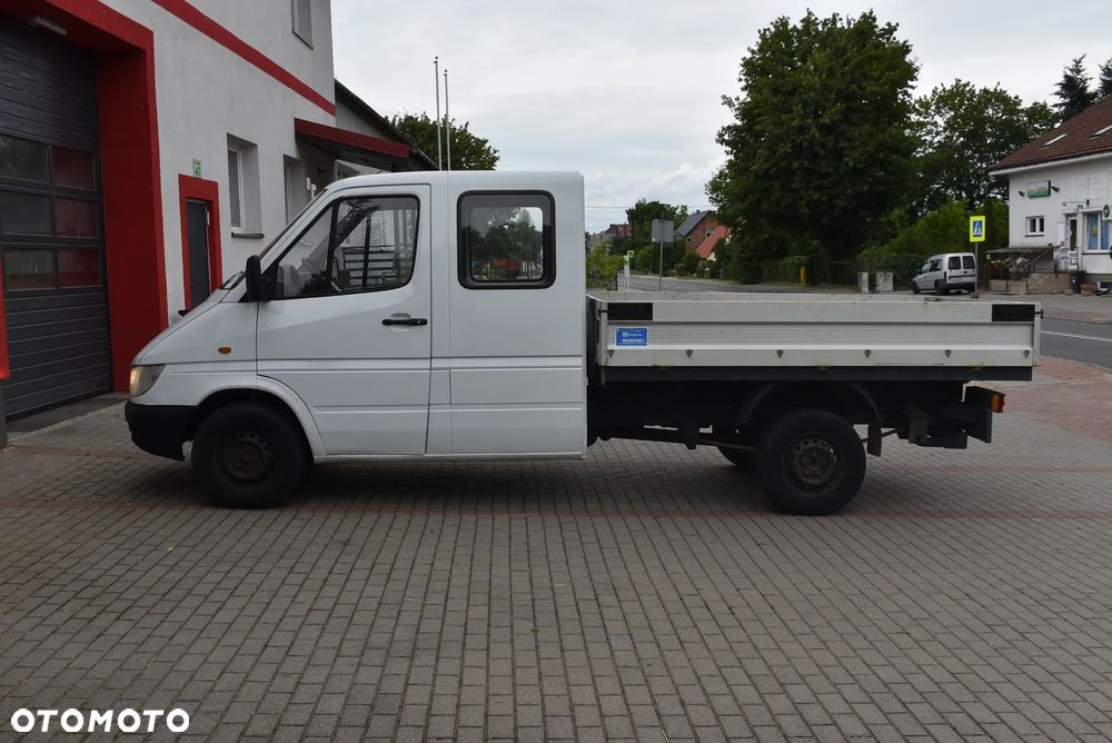 Mercedes-Benz SPRINTER - 15