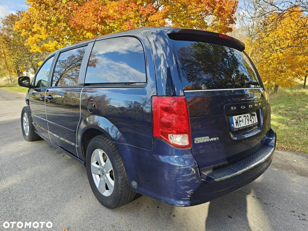 Dodge Grand Caravan - 5