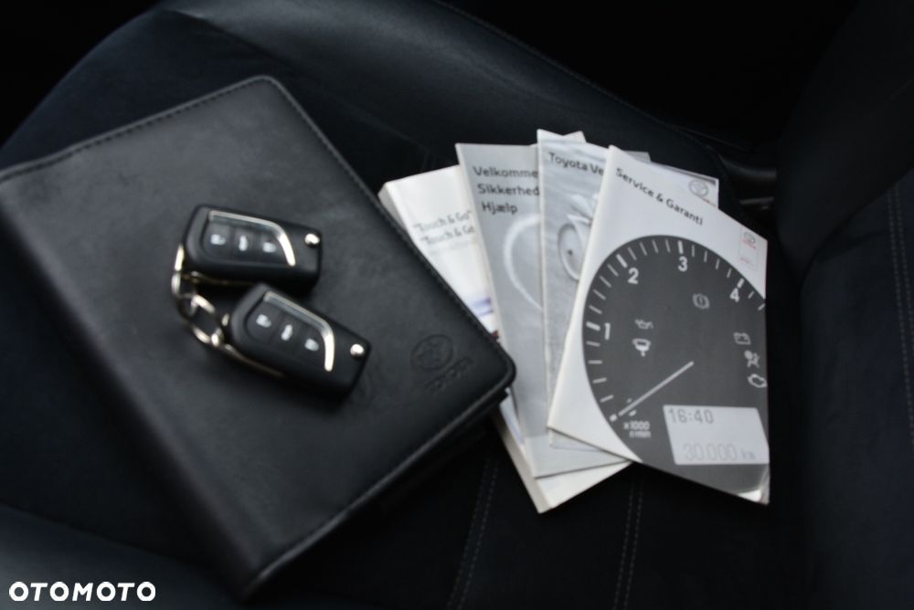 Toyota Avensis Touring Sports 1.8 Business Edition - 12