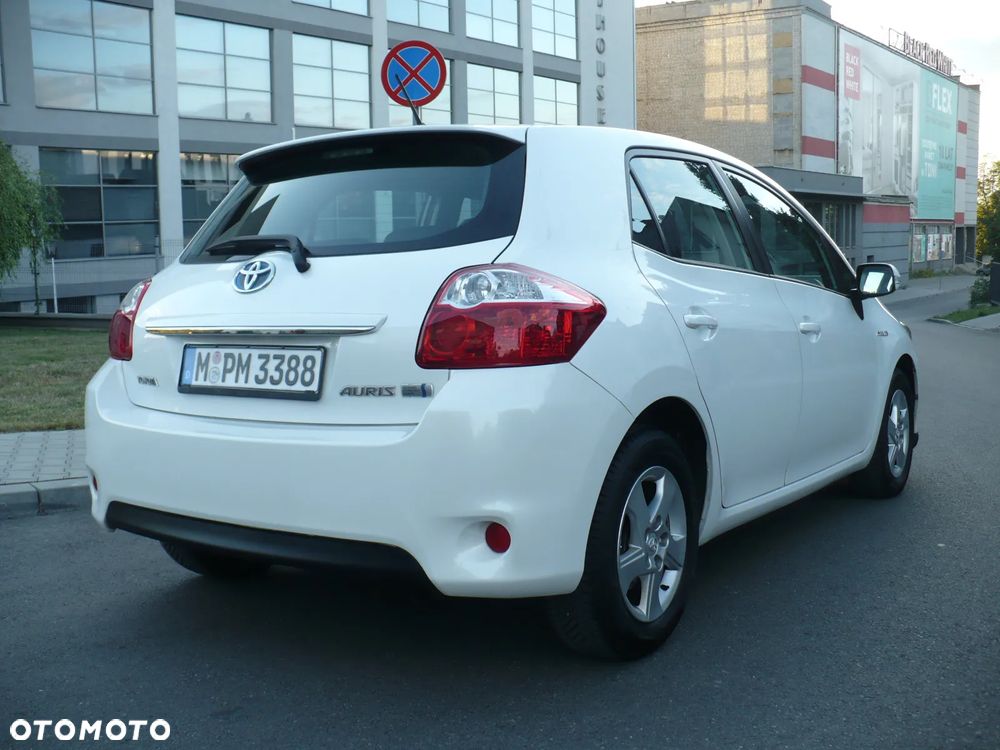 Toyota Auris 1.8 HSD Luna - 6