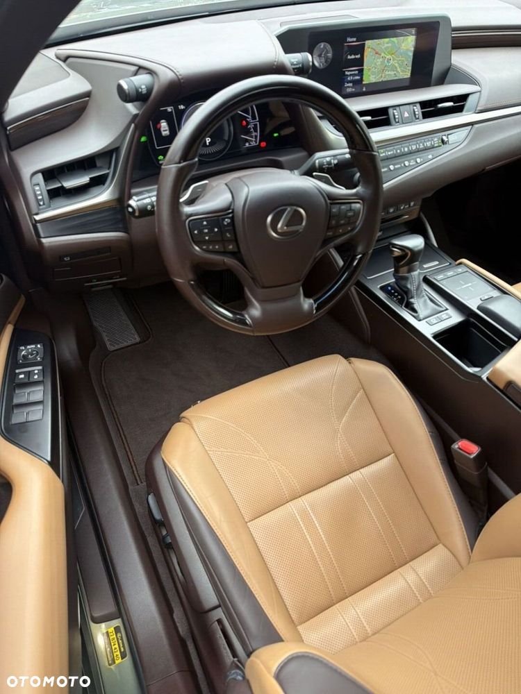 Lexus ES 300h Prestige - 9