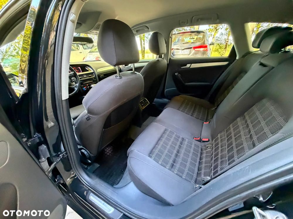 Audi A4 Avant - 32