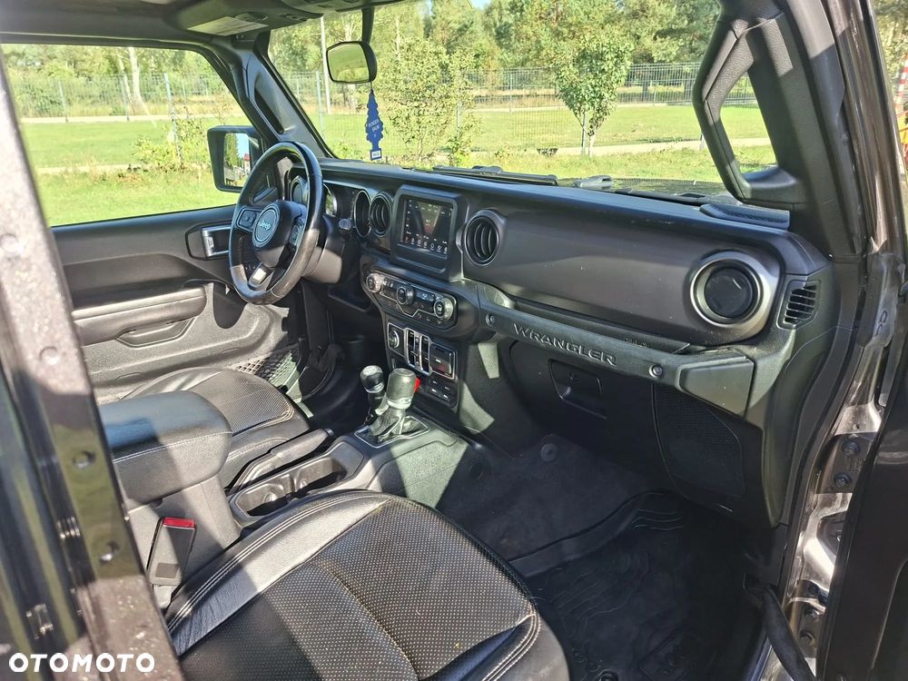 Jeep Wrangler - 13