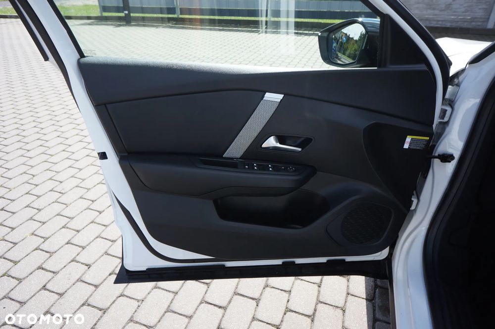 Citroën C4 BlueHDi 130 Stop&Start EAT8 SHINE - 10