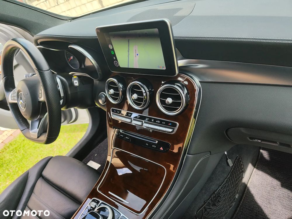 Mercedes-Benz GLC - 13