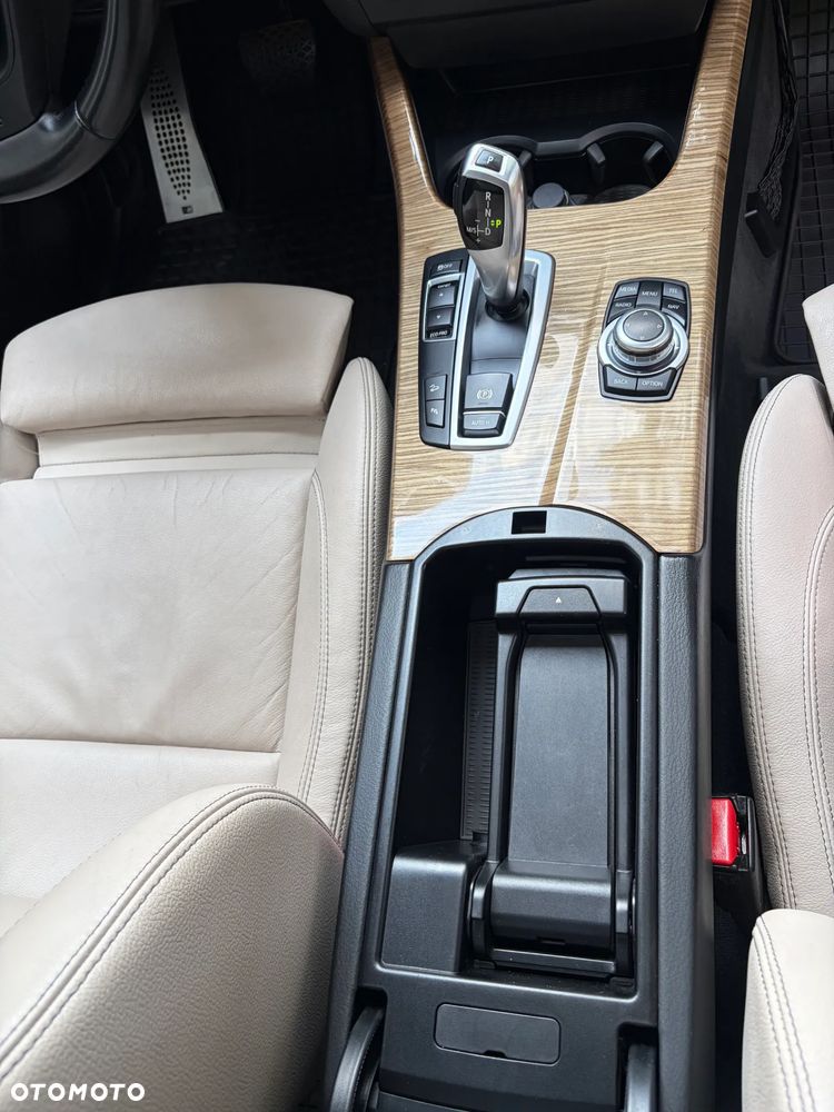BMW X3 xDrive28i Sport-Aut M Sport - 22